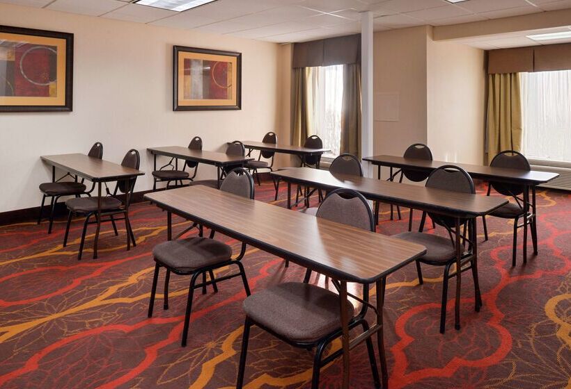 호텔 Hampton Inn Columbus East