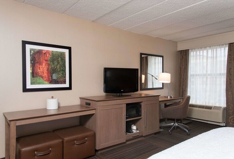 Отель Hampton Inn Columbus/taylorsville/edinburgh