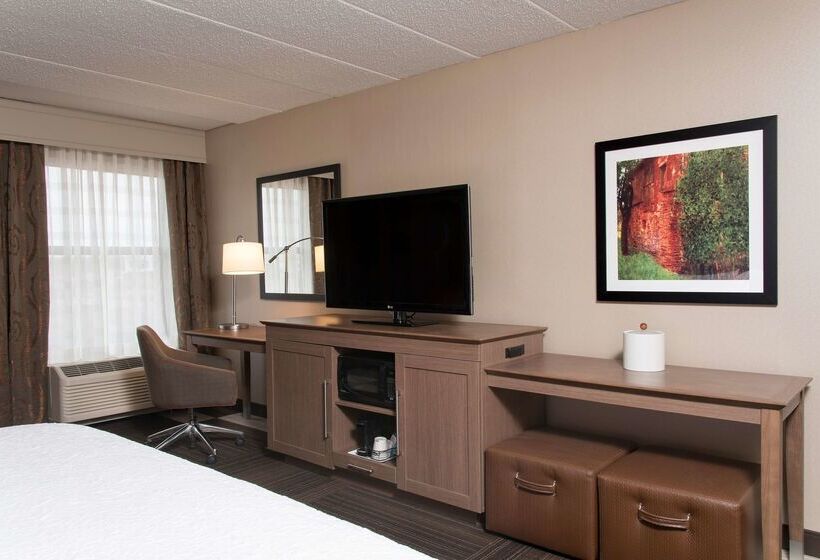 Отель Hampton Inn Columbus/taylorsville/edinburgh