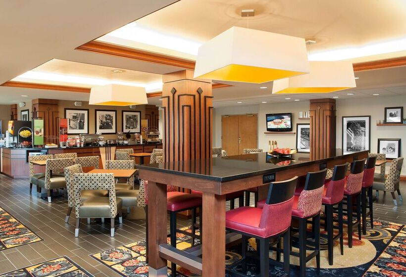 Отель Hampton Inn Columbus/taylorsville/edinburgh