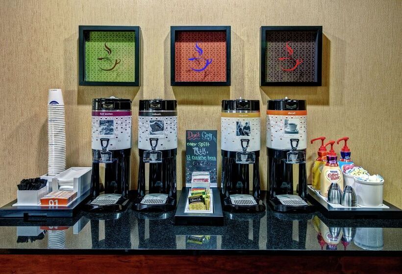 فندق Hampton Inn Corinth