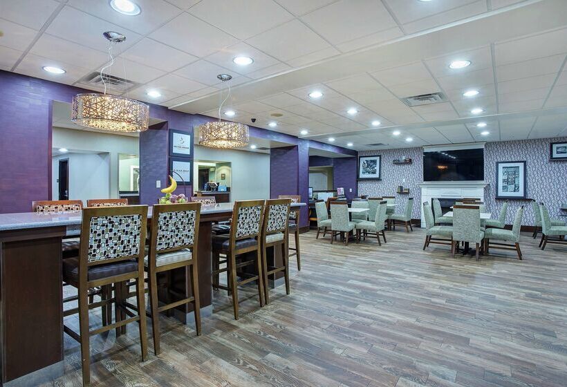 هتل Hampton Inn Cullman