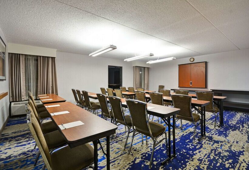 호텔 Hampton Inn Detroit/northville
