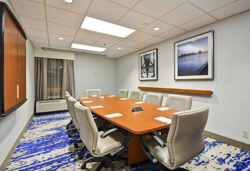 호텔 Hampton Inn Detroit/northville