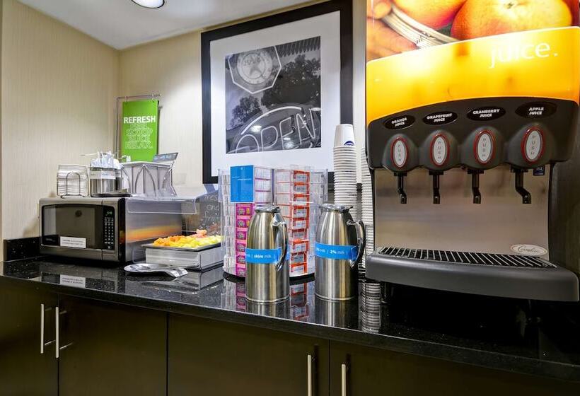 호텔 Hampton Inn Detroit/northville