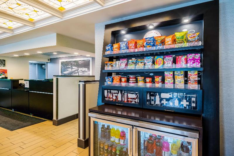 هتل Hampton Inn Dover