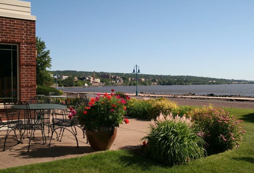 هتل Hampton Inn Duluth Canal Park