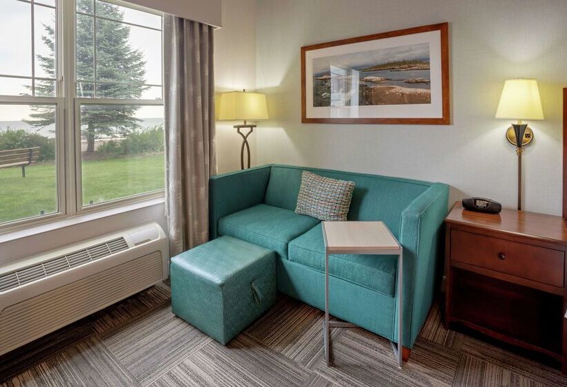 هتل Hampton Inn Duluth Canal Park