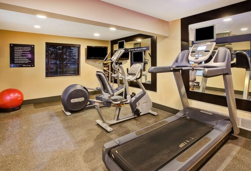 酒店 Hampton Inn Gaylord