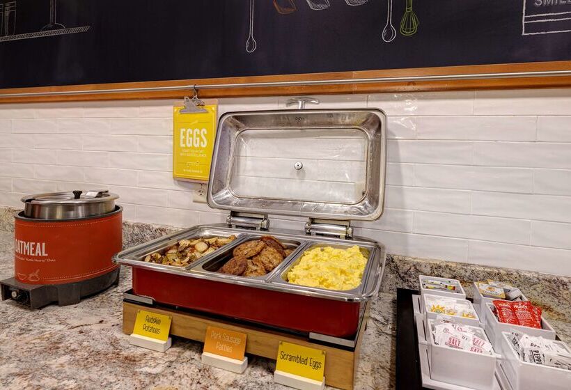 هتل Hampton Inn Hot Springs