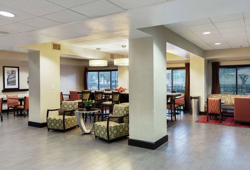 فندق Hampton Inn Houma