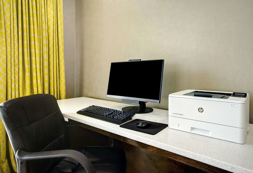 هتل Hampton Inn Huntsville Arsenal/south Pkway