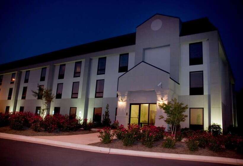 هتل Hampton Inn Madison Huntsville Airport