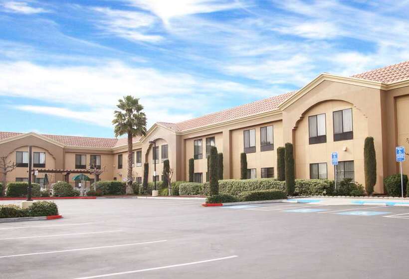 בית מלון כפרי Hampton Inn Livermore