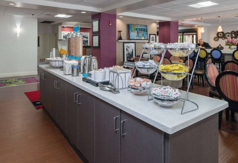 בית מלון כפרי Hampton Inn Livermore