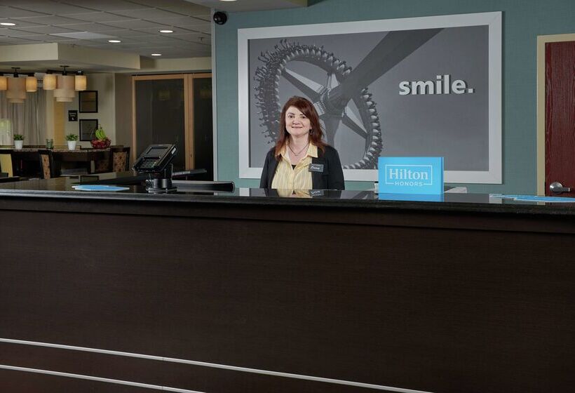 בית מלון כפרי Hampton Inn Louisville I65 @ Brooks Rd