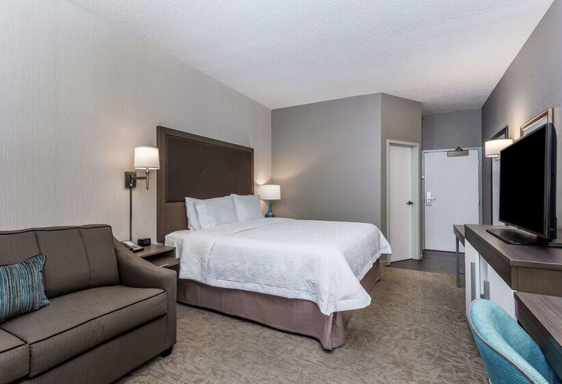 هتل Hampton Inn Milwaukee Airport