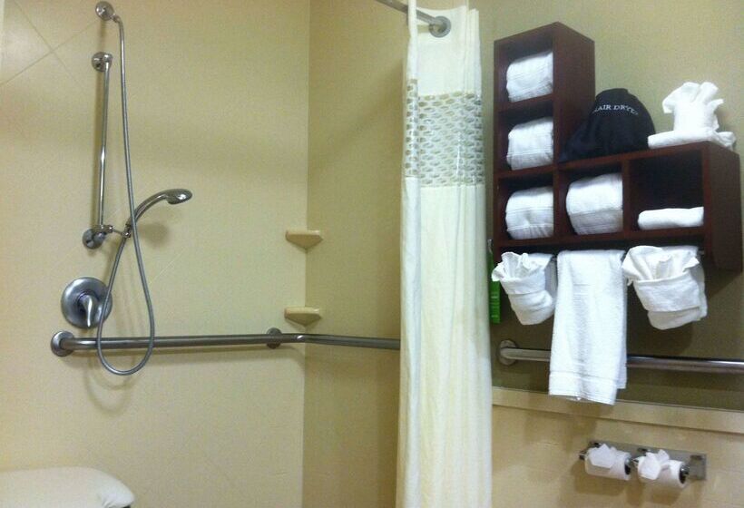 호텔 Hampton Inn New Bern