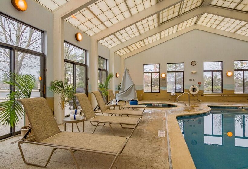 בית מלון כפרי Hampton Inn Portsmouth Central