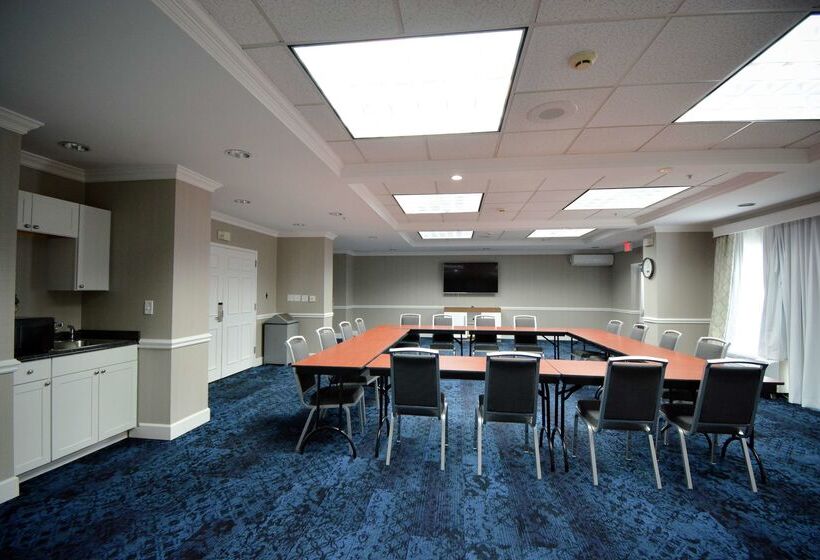 هتل Hampton Inn Salem Eastelectric Road
