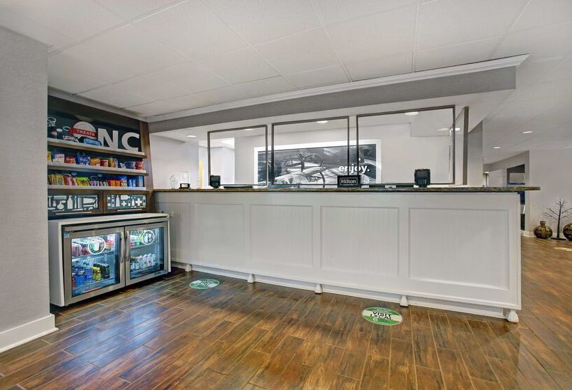 ホテル Hampton Inn Salisbury