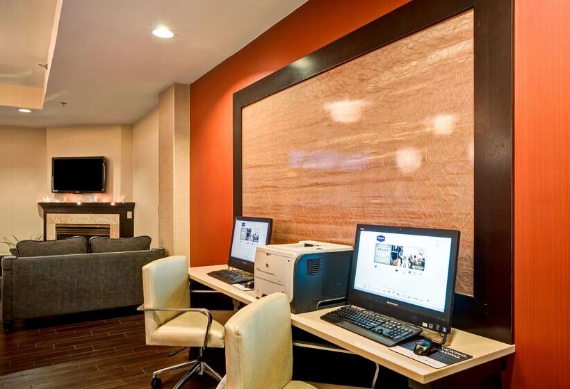 בית מלון כפרי Hampton Inn Scranton At Montage Mountain