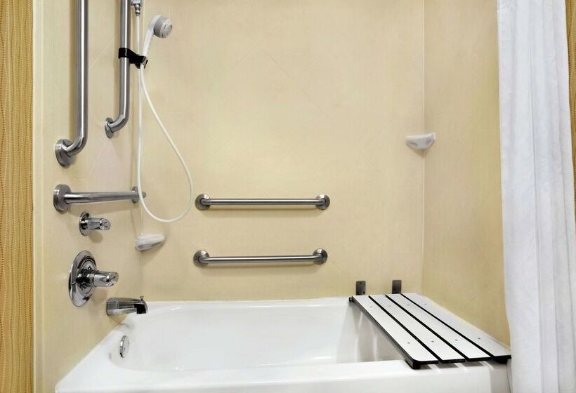 ホテル Hampton Inn Shawnee