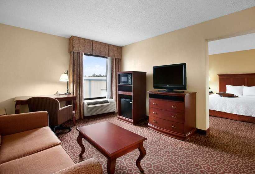 בית מלון כפרי Hampton Inn Slidell