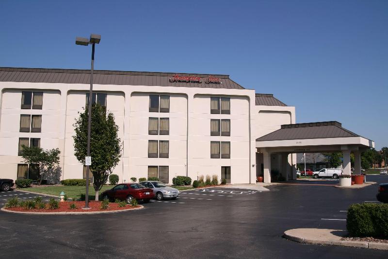هتل Hampton Inn St. Charles St. Peters