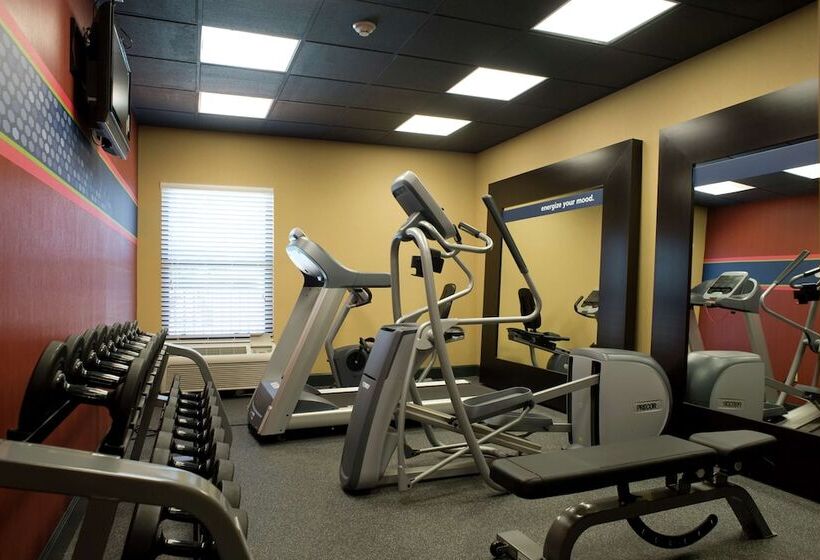 فندق Hampton Inn Starkville