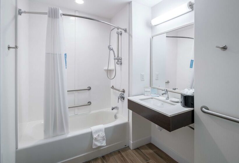 هتل Hampton Inn & Suites Atlantadowntown