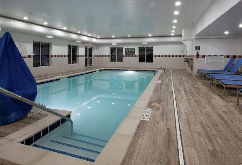 هتل Hampton Inn & Suites Williamsburgrichmond Rd