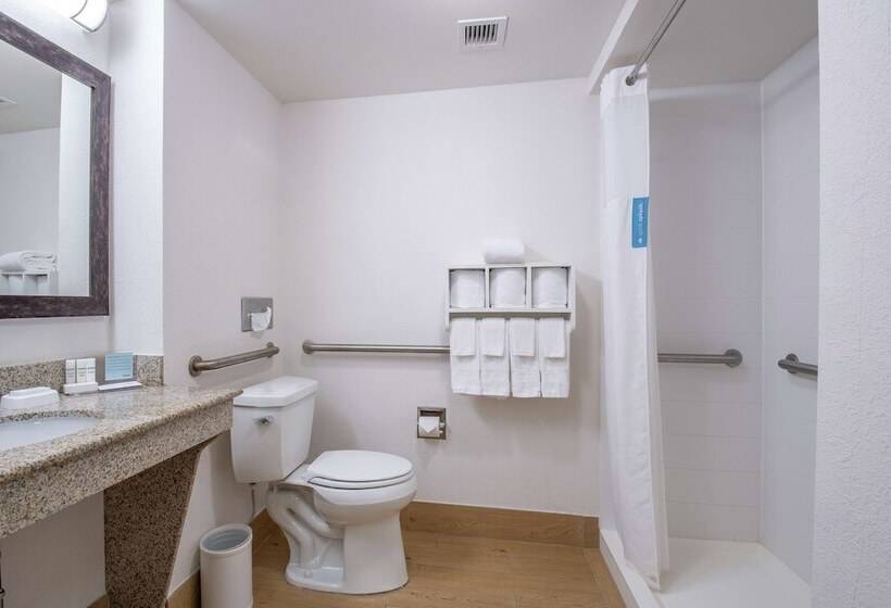 هتل Hampton Inn & Suites Williamsburgrichmond Rd