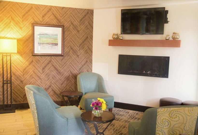 Отель Hampton Inn Summersville