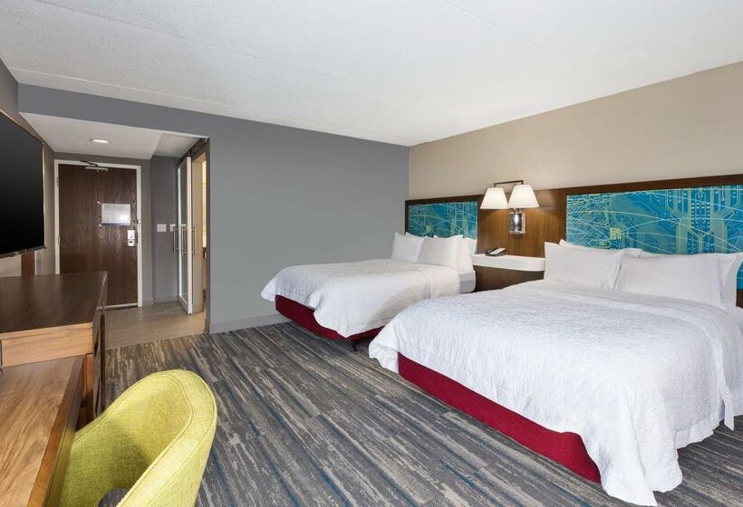 هتل Hampton Inn Traverse City