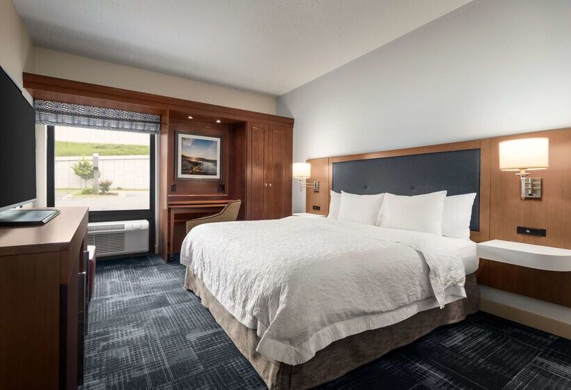 هتل Hampton Inn By Hilton Wausau