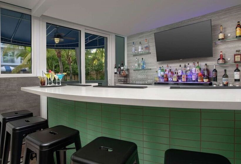 בית מלון כפרי Hilton Garden Inn Miami Brickell South
