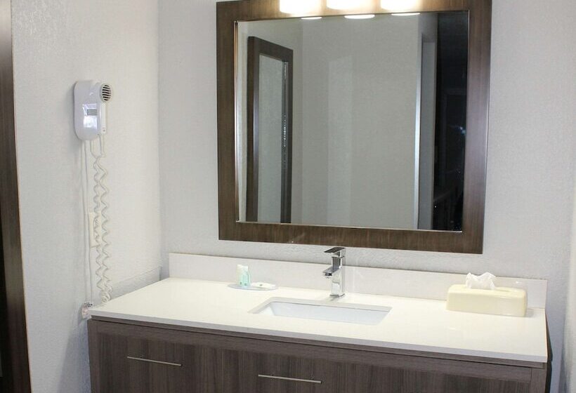 فندق Quality Inn Athens I 65   Huntsville Area West