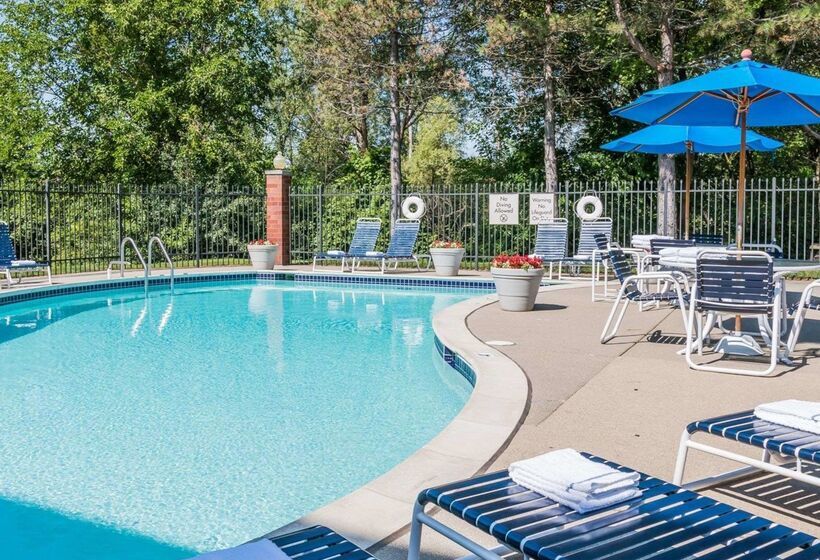 בית מלון כפרי Quality Inn Auburn Hills Detroit North