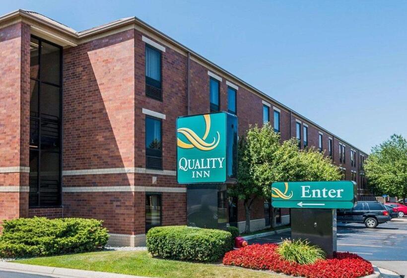 בית מלון כפרי Quality Inn Auburn Hills Detroit North