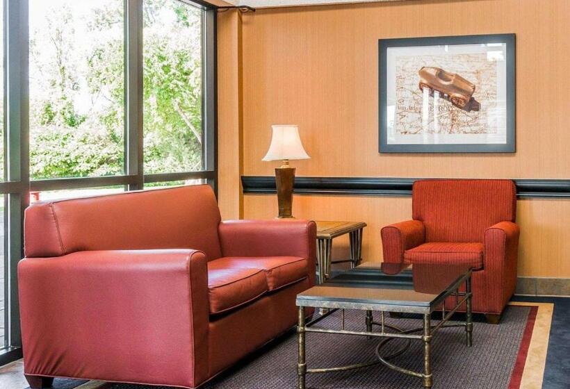 בית מלון כפרי Quality Inn Auburn Hills Detroit North