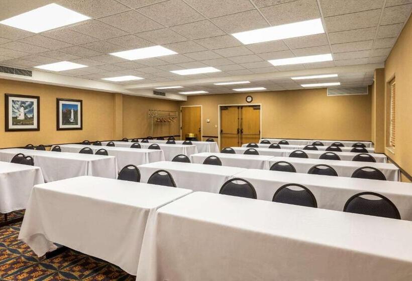 בית מלון כפרי Quality Inn Auburn Hills Detroit North