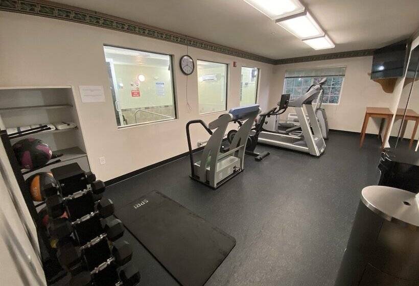 فندق Red Lion Inn & Suites Port Orchard