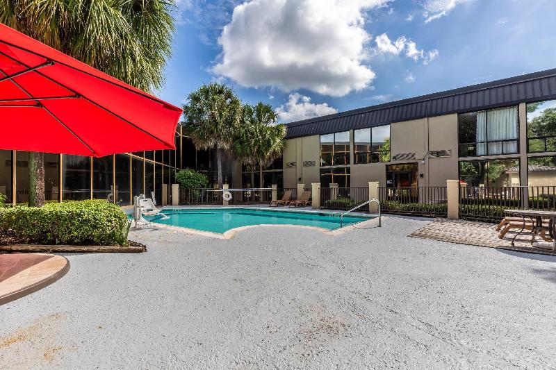 هتل Red Roof Inn Plus & Suites Houston   Iah Airport Sw