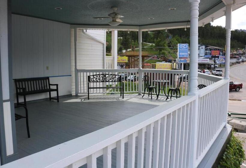 هتل Roosevelt Inn Mount Rushmore