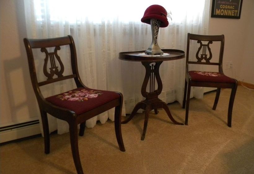 Dancing Moon Bed & Breakfast