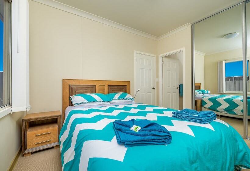 Seafront Unit 60