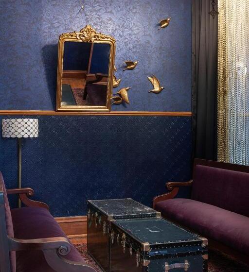 هتل Celeste Of St Paul