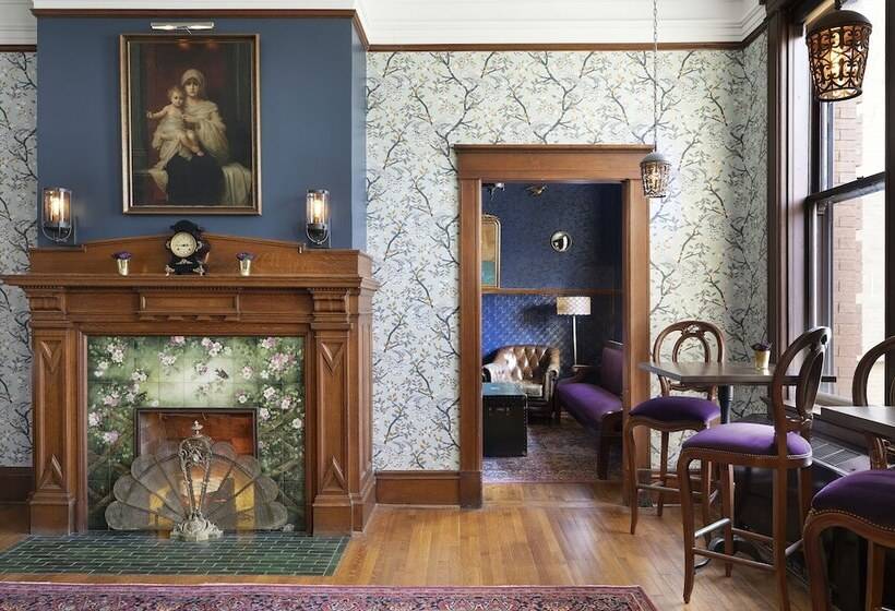 هتل Celeste Of St Paul