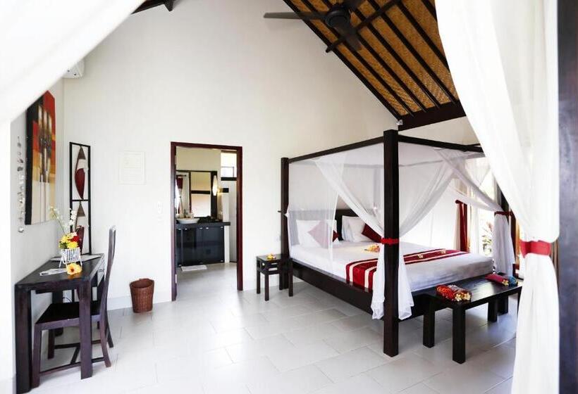 Отель Teluk Karang Dive & Spa Resort